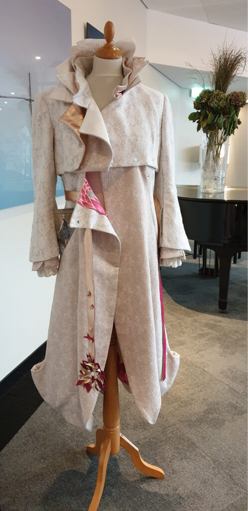 20191013_manteau fleur beige et rose