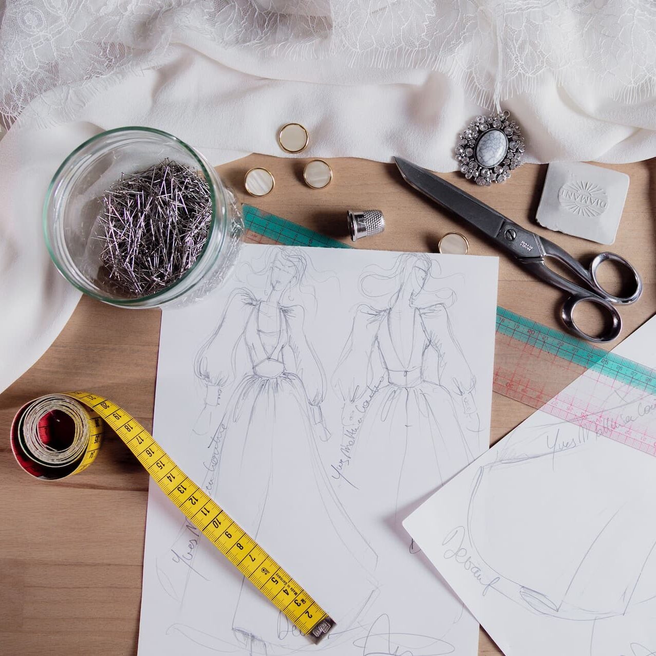 atelier 5 - dessin de style avec dentelle, mètre